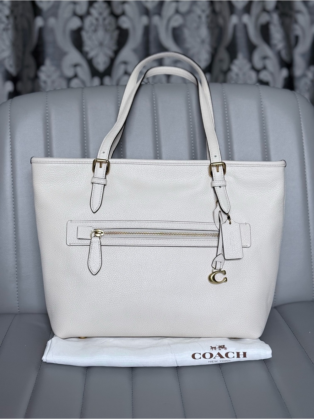 Coach NWOT Taylor Tote Bag Cream Leather - Picture 3 of 12